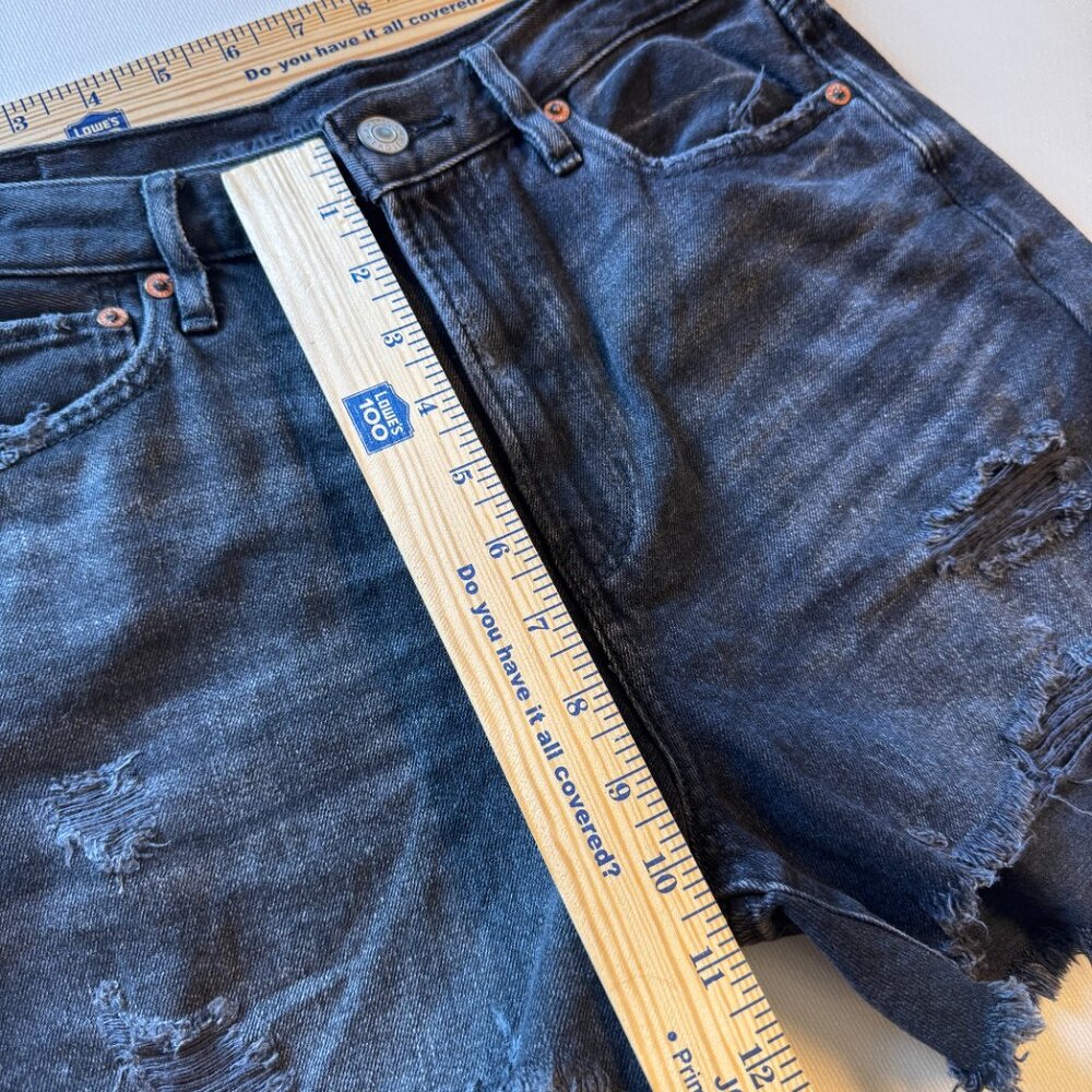 American Eagle 90s Boyfriend Short Size 4 Black Denim Distressed Festival - Picture 8 of 10